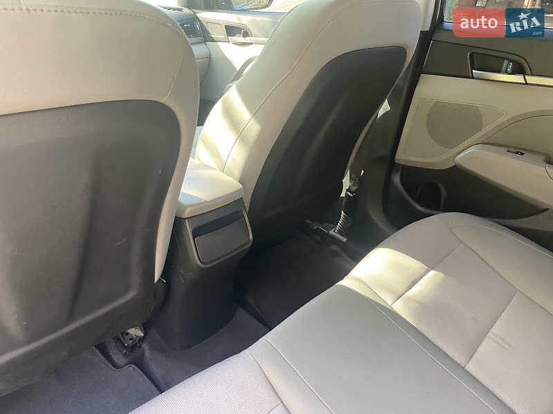 Седан Hyundai Elantra 2016 в Дніпрі фото 20 Седан Hyundai Elantra 2016 в Дніпрі