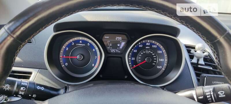 Седан Hyundai Elantra 2014 в Ивано-Франковске