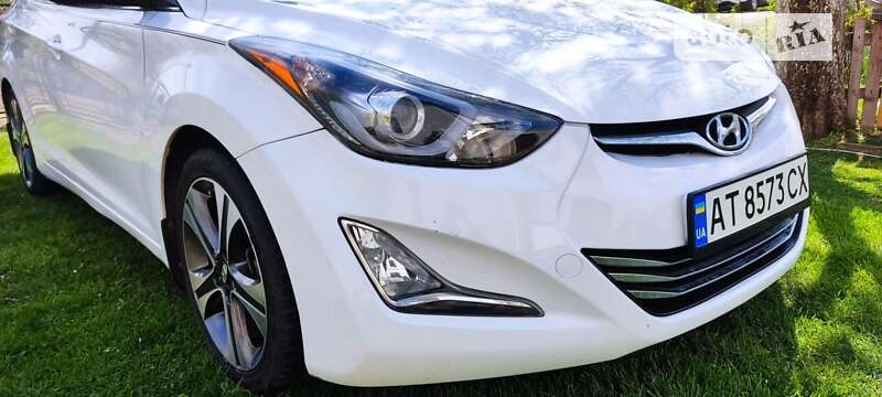 Седан Hyundai Elantra 2014 в Ивано-Франковске