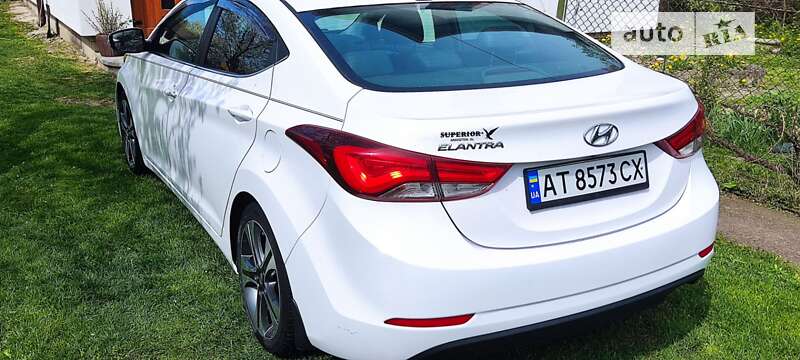 Седан Hyundai Elantra 2014 в Ивано-Франковске