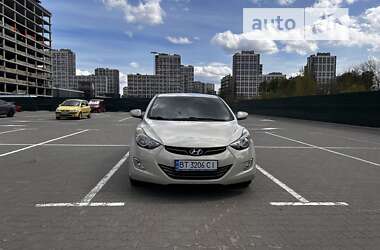 Седан Hyundai Elantra 2013 в Киеве