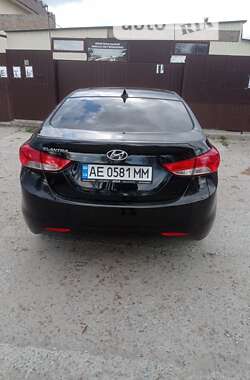 Седан Hyundai Elantra 2013 в Дніпрі