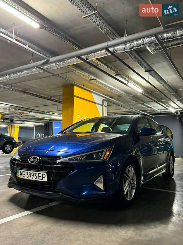 Седан Hyundai Elantra 2020 в Киеве