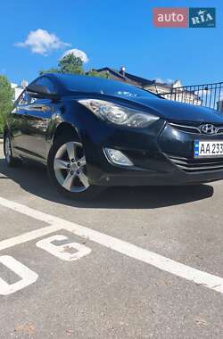 Седан Hyundai Elantra 2013 в Києві