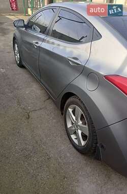 Седан Hyundai Elantra 2012 в 