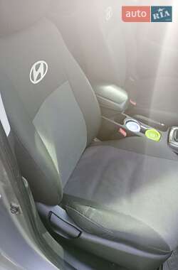 Седан Hyundai Elantra 2012 в 
