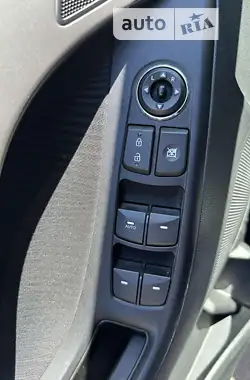 Hyundai Elantra 2012