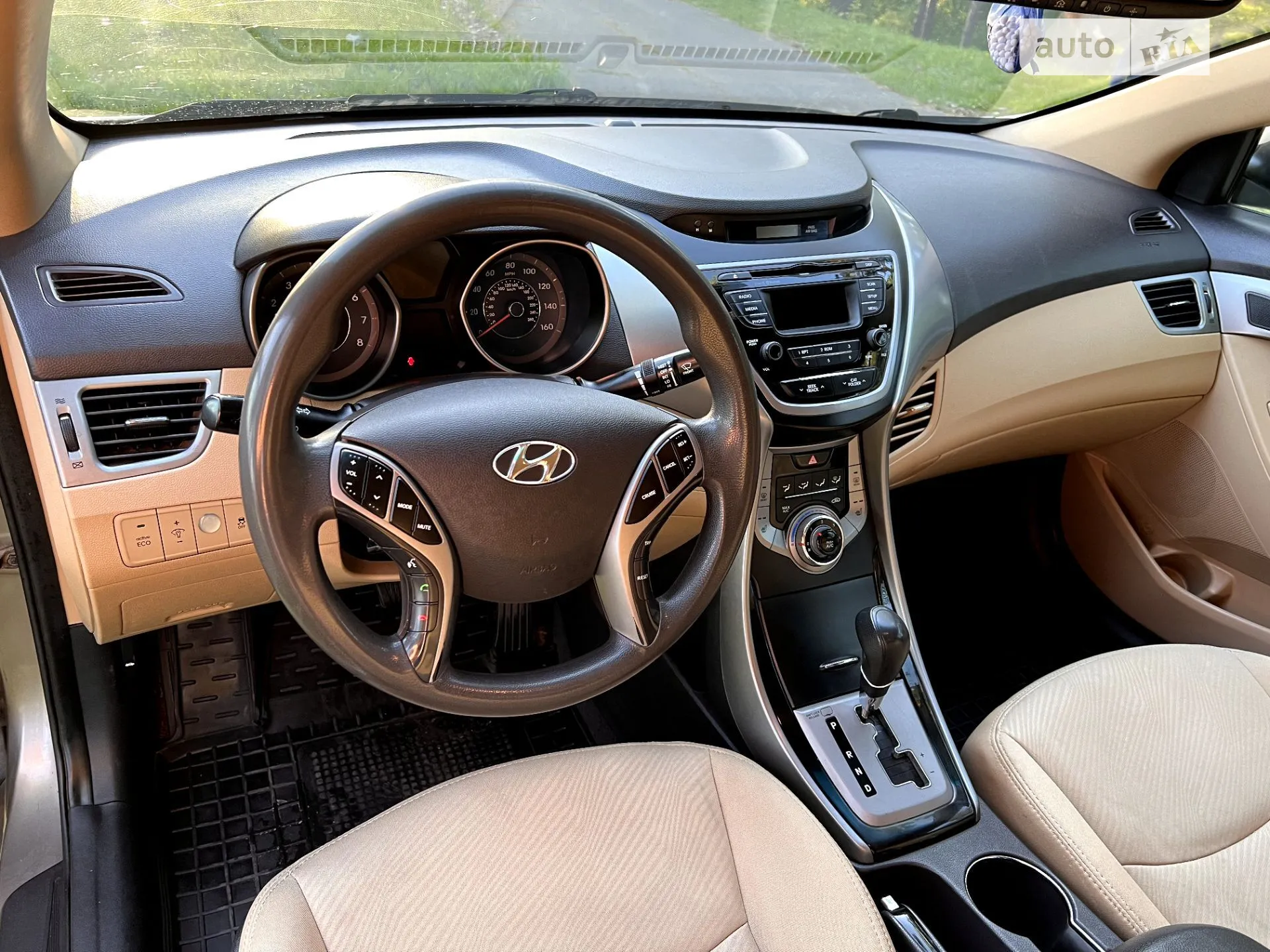 2013 Hyundai Elantra - мініатюра 11