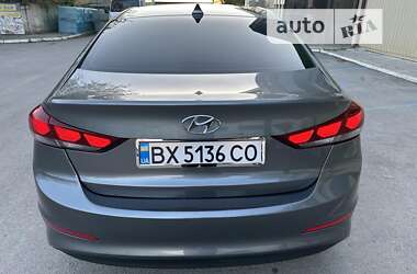 Седан Hyundai Elantra 2016 в Кам'янець-Подільському
