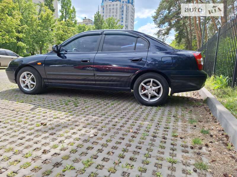 Седан Hyundai Elantra 2005 в Киеве