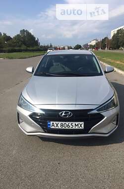 Седан Hyundai Elantra 2019 в Харкові