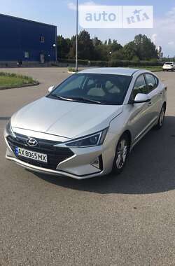 Hyundai Elantra 2019