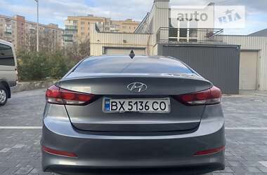 Седан Hyundai Elantra 2016 в Каменец-Подольском