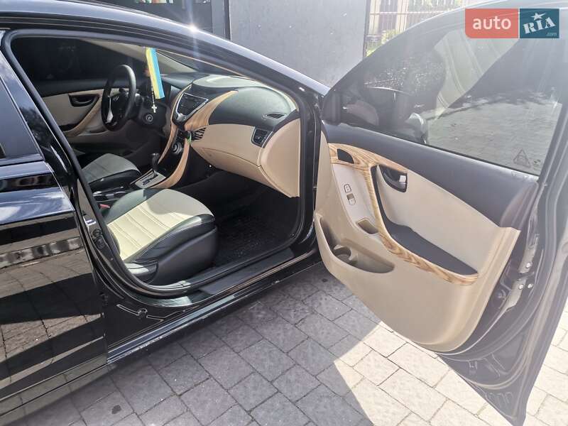 Седан Hyundai Elantra 2012 в Львові фото 5 Седан Hyundai Elantra 2012 в Львові