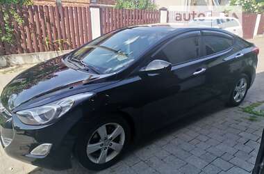 Hyundai Elantra 2012