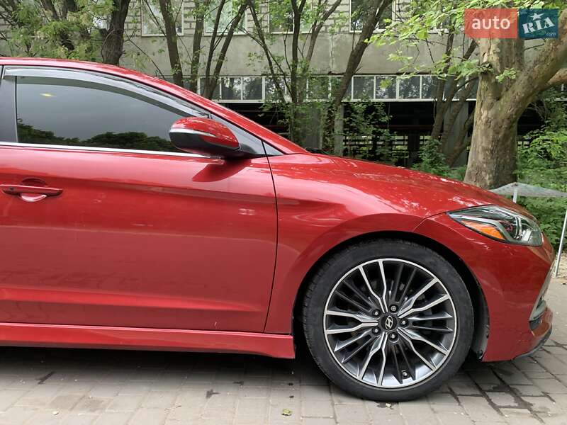 Седан Hyundai Elantra 2017 в Одессе