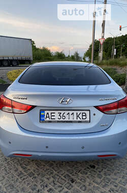 Седан Hyundai Elantra 2013 в Львові