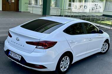 Седан Hyundai Elantra 2018 в Виннице