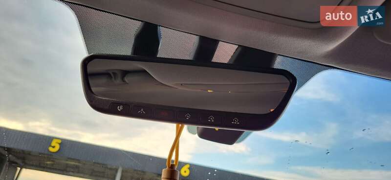 Седан Hyundai Elantra 2018 в Киеве