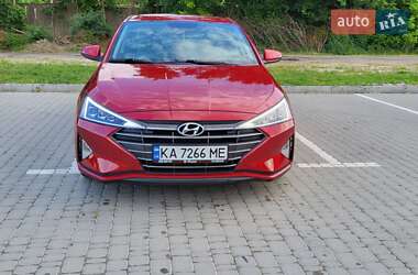 Седан Hyundai Elantra 2018 в 