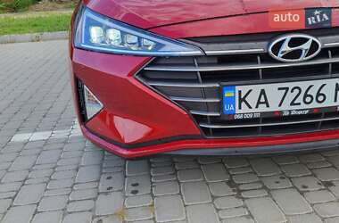 Седан Hyundai Elantra 2018 в 