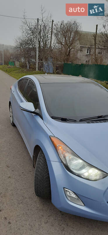 Седан Hyundai Elantra 2012 в Вороновиці