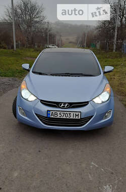 Hyundai Elantra 2012