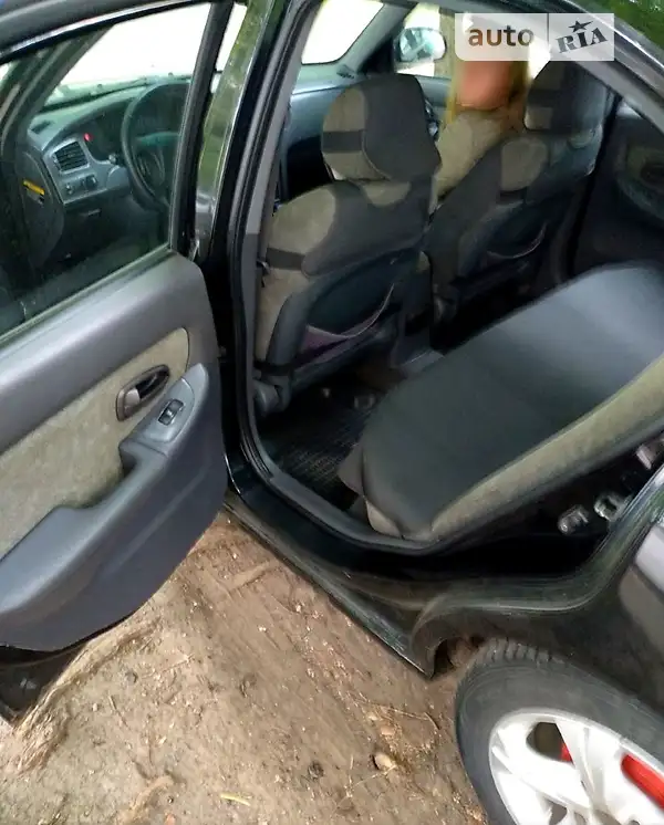 Hyundai Elantra 2003