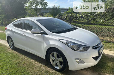 Седан Hyundai Elantra 2011 в Черновцах