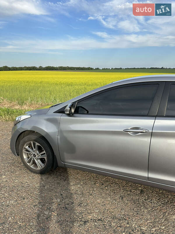 Седан Hyundai Elantra 2013 в Одессе