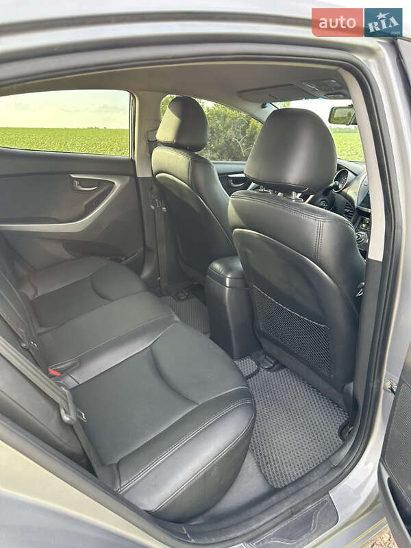 Седан Hyundai Elantra 2013 в Одессе
