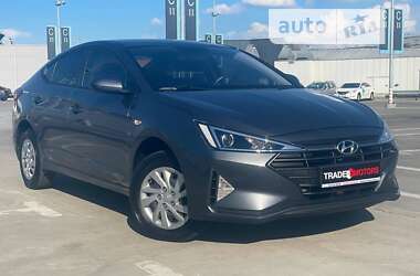 Hyundai Elantra 2019