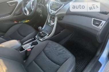 Седан Hyundai Elantra 2012 в Луцьку