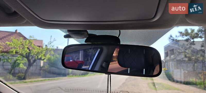 Седан Hyundai Elantra 2013 в Ужгороде