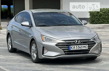 Седан Hyundai Elantra 2020 в Киеве