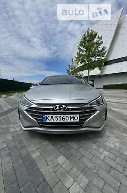 Седан Hyundai Elantra 2020 в Киеве