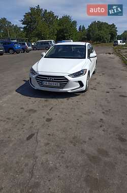 Hyundai Elantra 2017