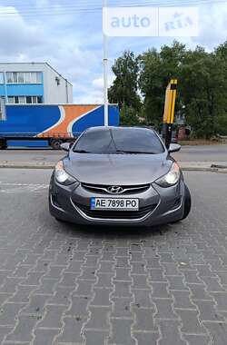 Hyundai Elantra 2012