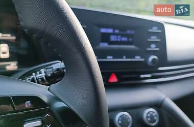 Седан Hyundai Elantra 2021 в 