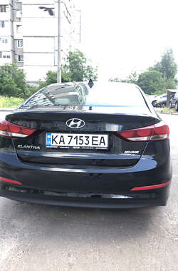 Седан Hyundai Elantra 2016 в Киеве