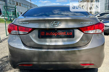 Седан Hyundai Elantra 2012 в Сумах