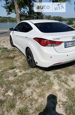 Седан Hyundai Elantra 2012 в Василькове