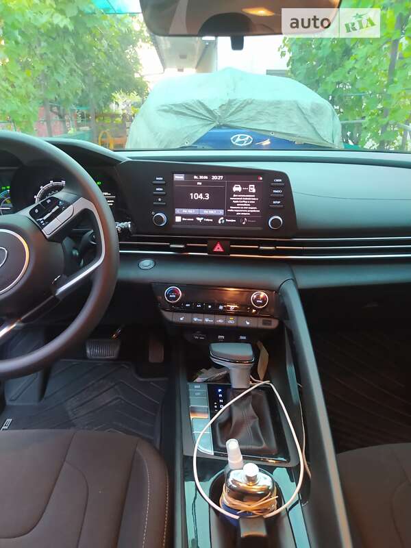 Седан Hyundai Elantra 2021 в Кривом Роге