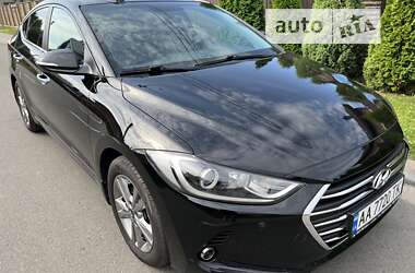 Седан Hyundai Elantra 2018 в Києві