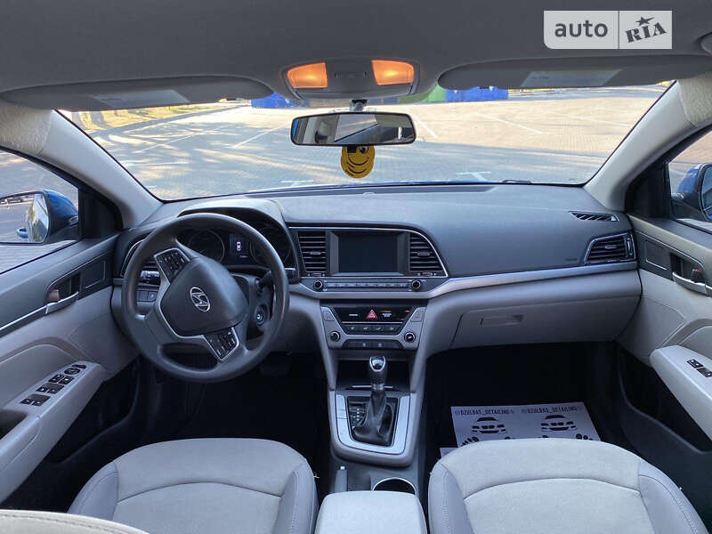 Седан Hyundai Elantra 2017 в Коломые