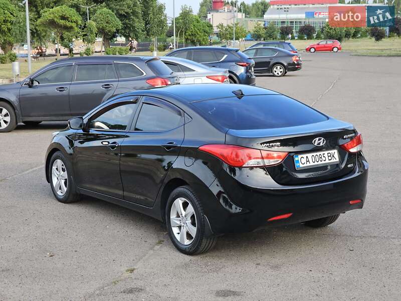 Седан Hyundai Elantra 2012 в Черкассах