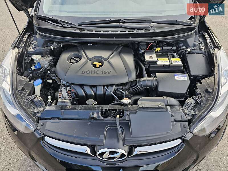 Седан Hyundai Elantra 2012 в Черкассах
