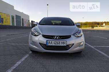 Hyundai Elantra 2012