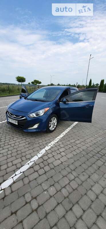 Хэтчбек Hyundai Elantra 2014 в Шепетовке
