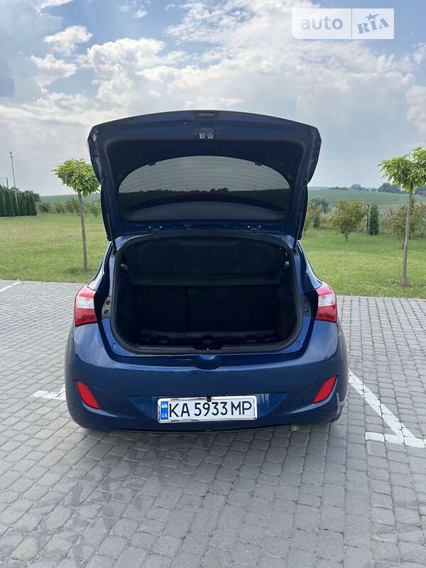 Хэтчбек Hyundai Elantra 2014 в Шепетовке